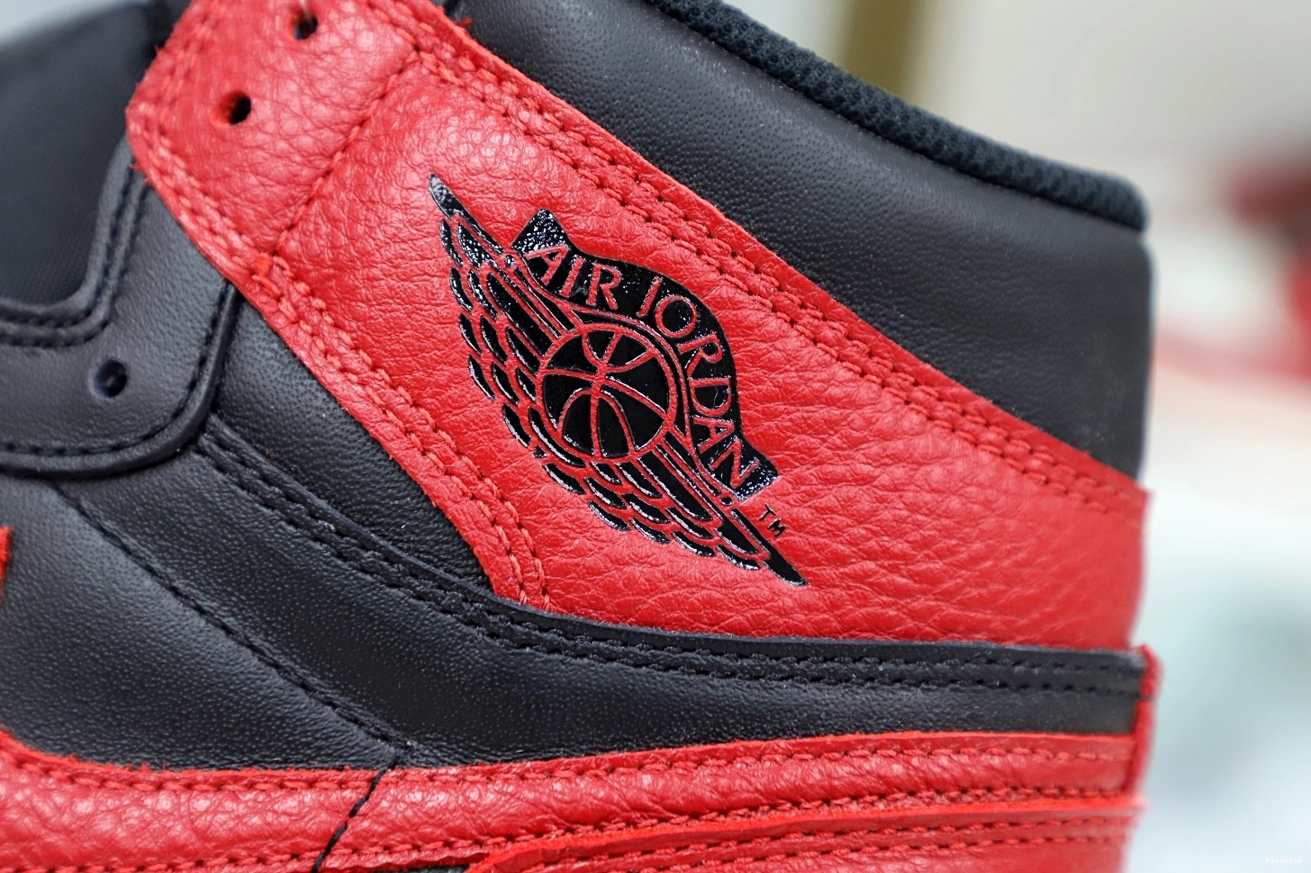 RETRO 'BRED' JORDAN 1 OG AIR HIGH 0114